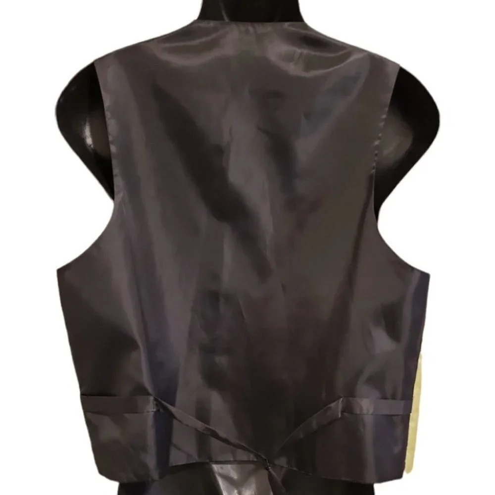 Men's Vest by Brand Q (size L) - Picture 3 of 5
